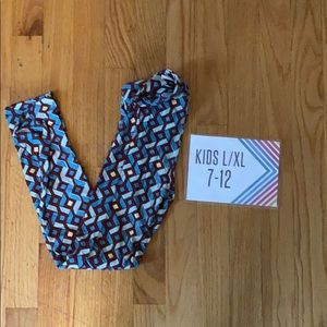 L/xl LULAROE LEGGINGS BRAND NEW NEVER WORN